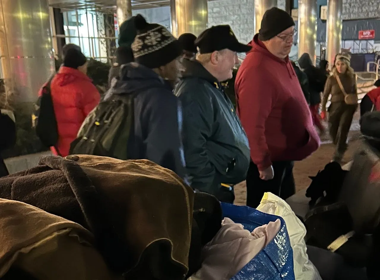 Helpers among us — collecting for the homeless